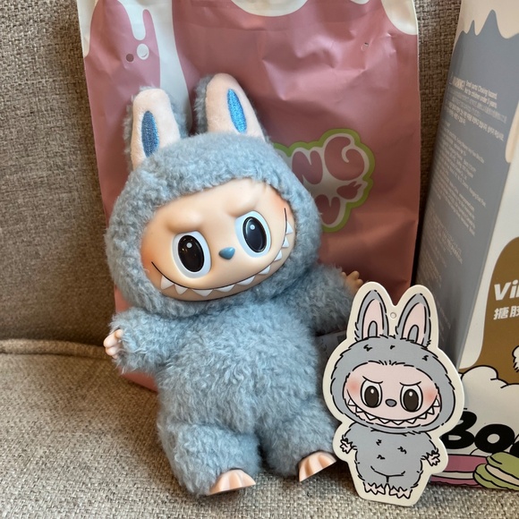 SOLD. ——- Pop Mart 🎁Exciting Macaron SEA SALT COCONUT AUTHENTIC Labubu - Picture 5 of 12